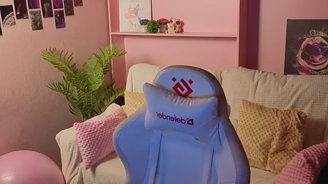 Chat XXX en directo de kaleriyaa_