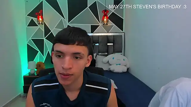 Juan_Nd_Steven Live XXX Chat