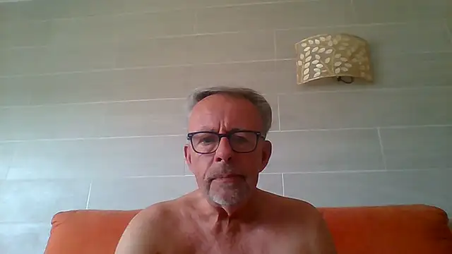 tuggy59: διαδικτυακό σόου στην κάμερα