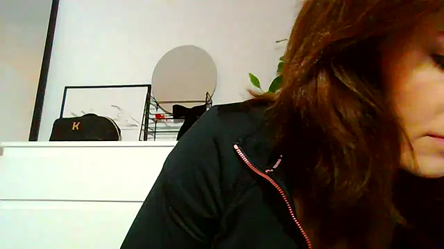 Ms-Lust1- Chat XXX live