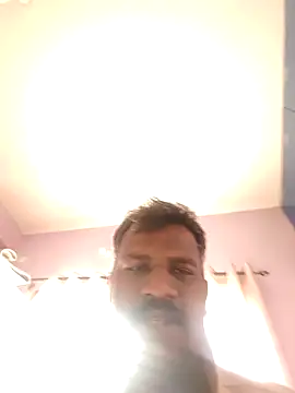 Paramkeerthi লাইভ XXX চ্যাট
