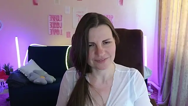 Chat XXX en directo de Mirabelle_Velvet