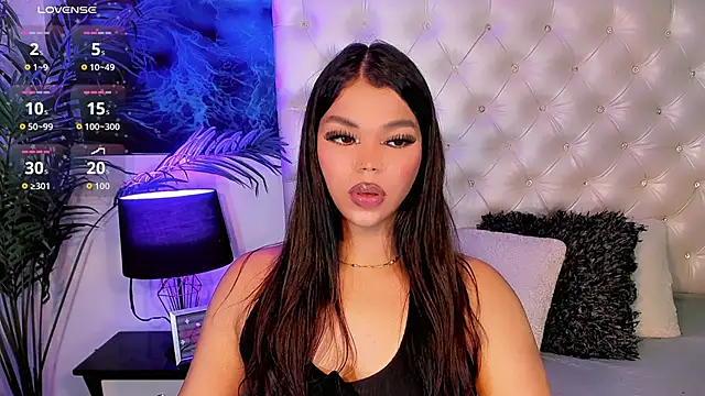 Keira_Fox31 网络视讯表演