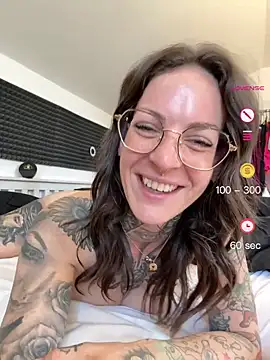 BrownieyQueen's Webcam Show