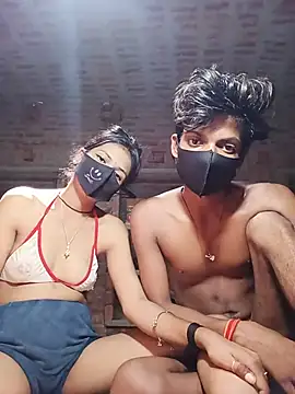 HOTS-COUPLES Show in webcam