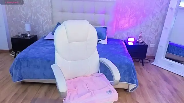 mia_bloom2's Live XXX Chat