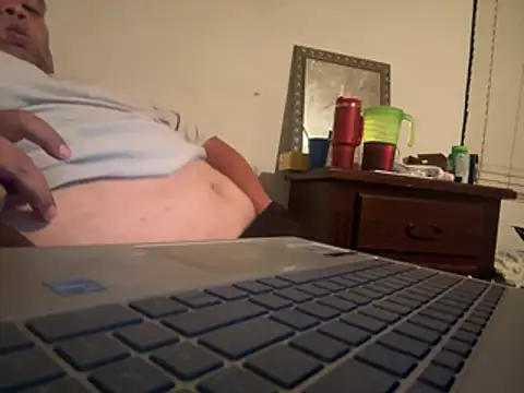 Pantychubs69: διαδικτυακό σόου στην κάμερα