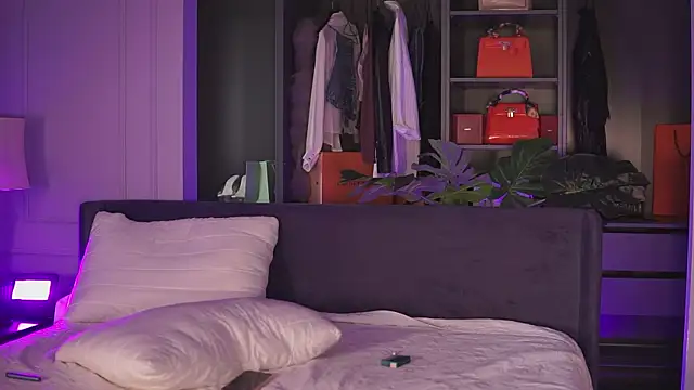 Monique_Celeste Adlı Modelin Canlı XXX Sohbeti
