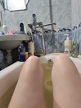 XXX chat uživo modela DesireMelissa