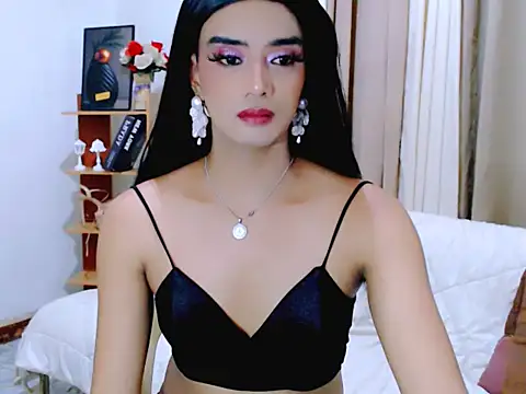 Queeny_Cassandra's Live XXX Chat