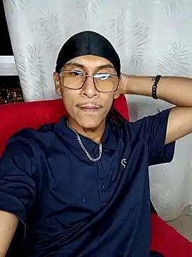 XXX chat uživo modela Lil_black009