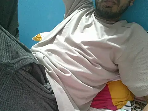 Precumboner Adlı Modelin Canlı XXX Sohbeti