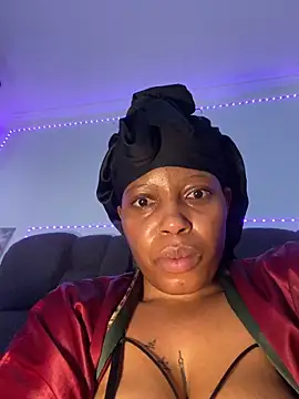 RainBougie's Live XXX Chat