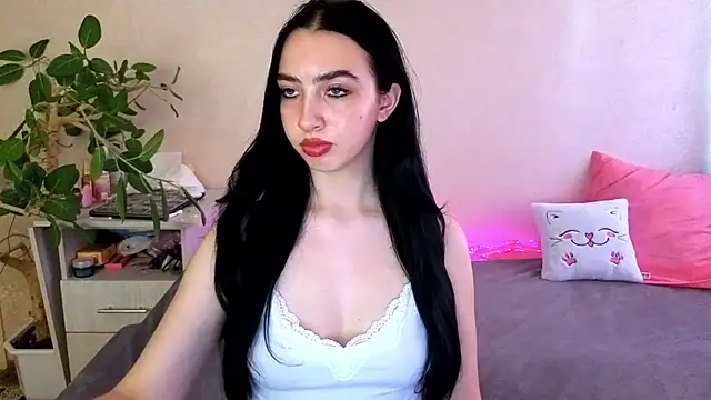 WildKittenX_ élő XXX-chatje