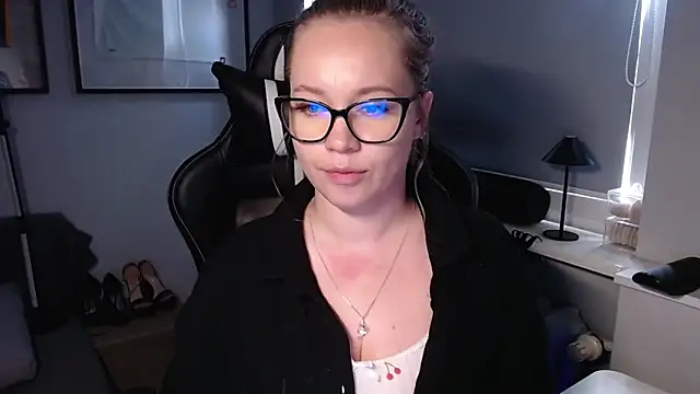 holly_xglam's Live XXX Chat