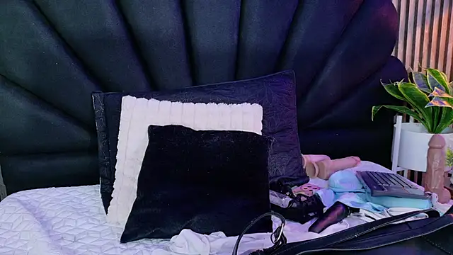 vicky_lopez élő XXX-chatje