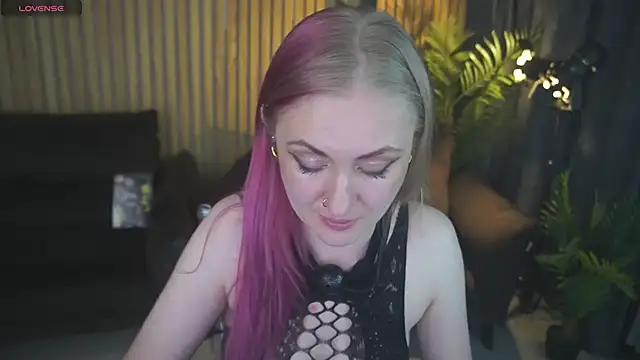 Chatroom XXX en direct de DramaQuenns
