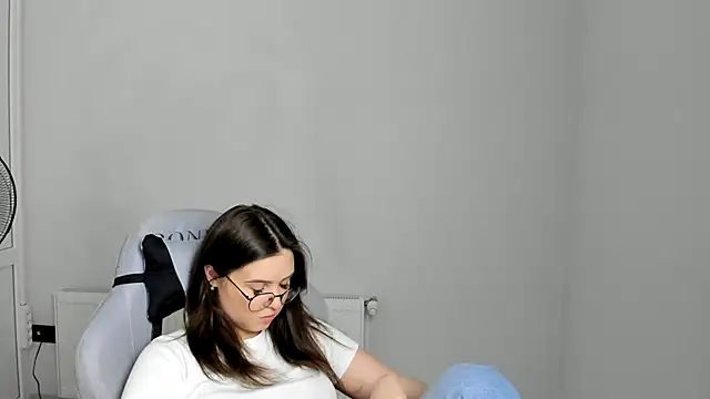 Regina_cute_ Chat XXX live