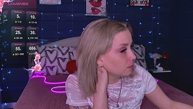 Crystal__Jull élő XXX-chatje
