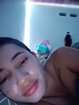 -Nicol's Live XXX Chat