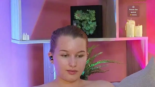 ImiMonroe's Live XXX Chat