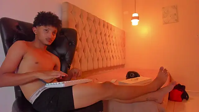 alpha_marcus élő XXX-chatje