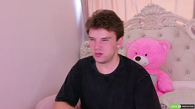 Chat XXX en directo de ArthurMeyers