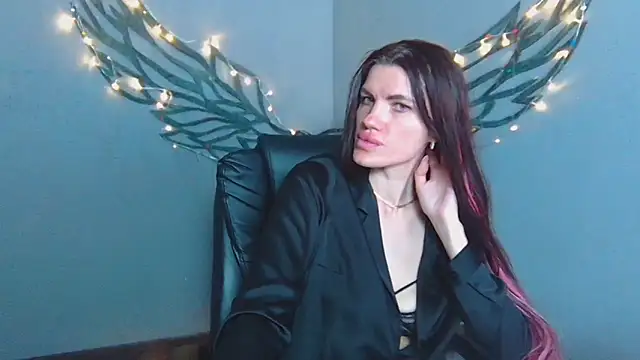 MilaLoona Chat XXX in diretta