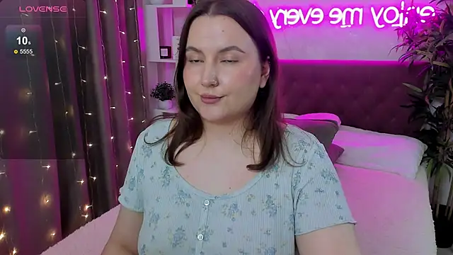 FeralPeach Chat XXX in diretta