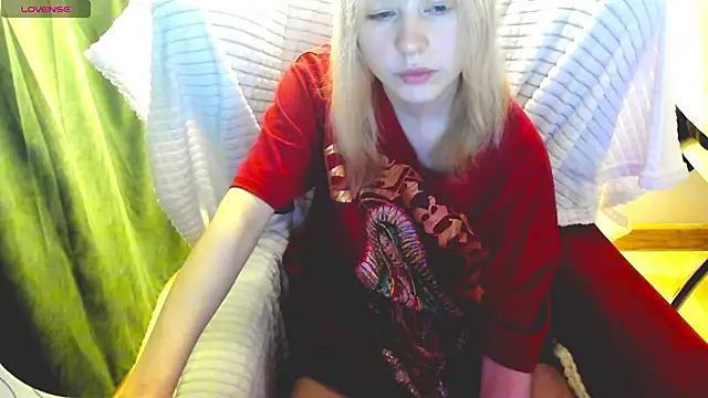 MiaKimiko's Live XXX Chat