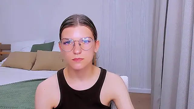 AnnaThorne's Live XXX Chat