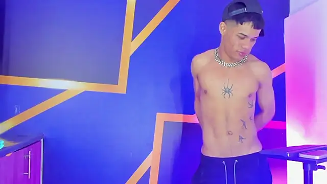 Gregor_oficial Show in webcam