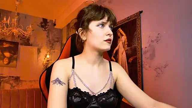 LolaDominara's Live XXX Chat