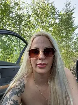June695_ Webcam Show