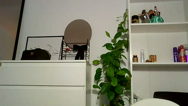 Ms-Lust1-'s Live XXX Chat