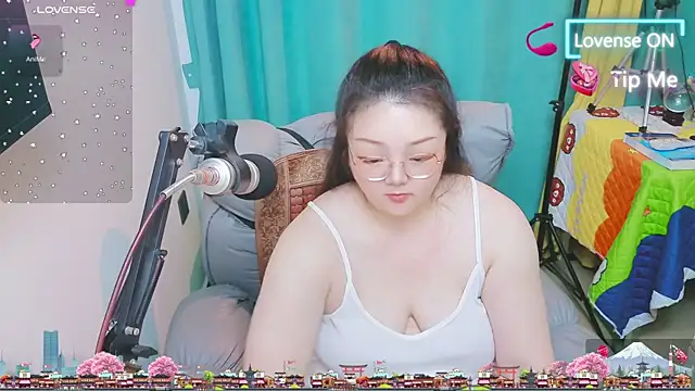Chat +18 de AngelwithEcup ao vivo