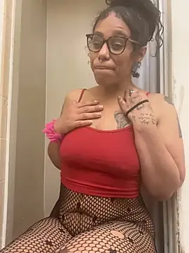 Desirae_Luciano লাইভ XXX চ্যাট