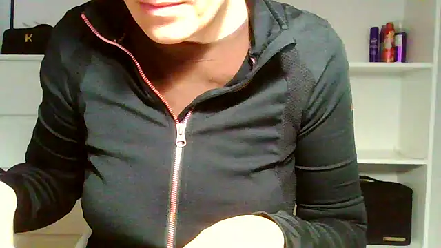 Ms-Lust1- – Live XXX-chat