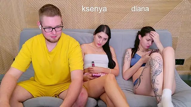 Ksenny Adlı Modelin Canlı XXX Sohbeti