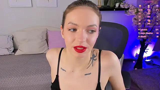 Luna_Come Adlı Modelin Canlı XXX Sohbeti