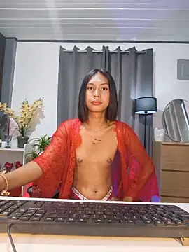 Naughty_Rianne Adlı Modelin Web Kamerası Şovu