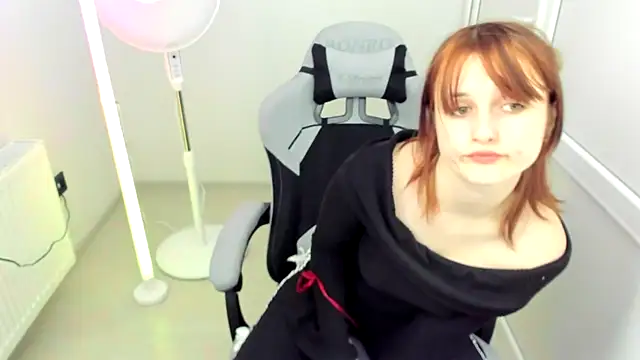 GoldenKiss' Live XXX Chat