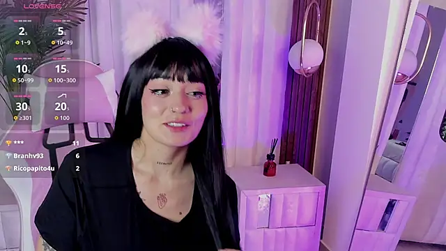 Онлайн чат XXX Amara_lunee
