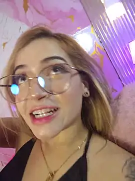 JessicaElowin Live XXX-chat