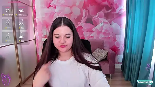 ElinaMils' Live XXX Chat