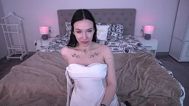 NikkiGoldSide élő XXX-chatje