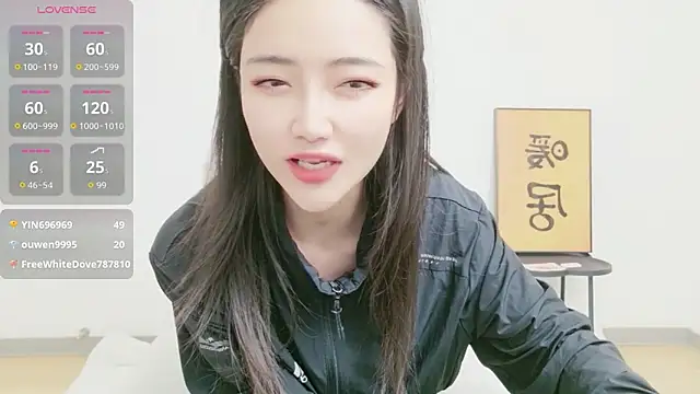 woxiangjinjin030 Show Webcam