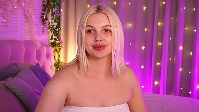 AmeliaWeells Chat XXX in diretta