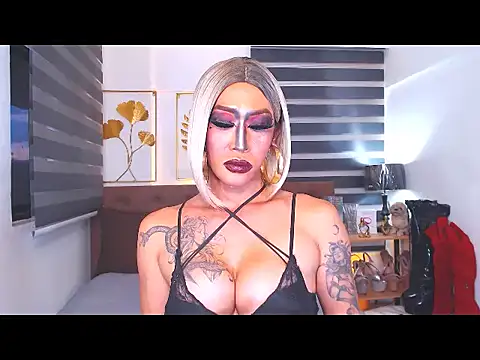 Chat +18 de DominateMistressTania ao vivo