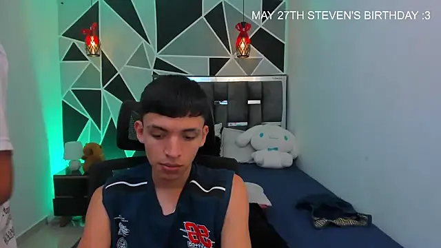 Chatroom XXX en direct de Juan_Nd_Steven